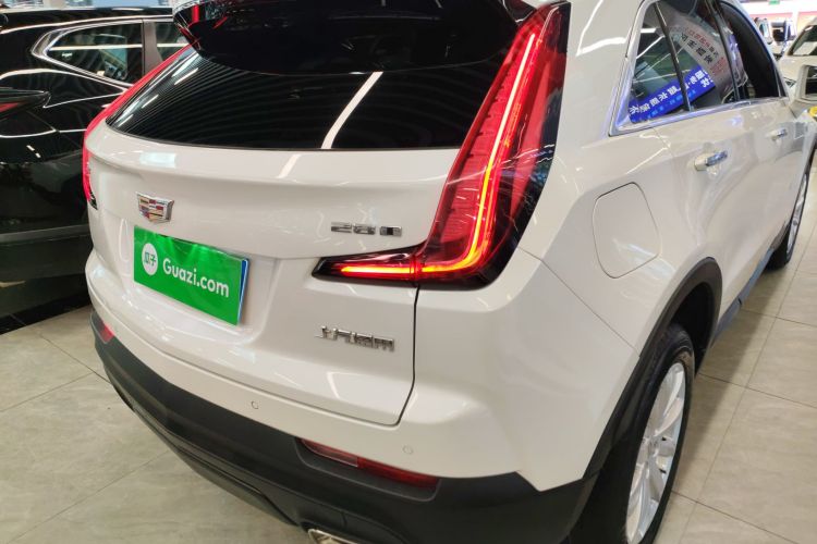 凯迪拉克XT4 2021款 28T 两驱技术型车身外观9