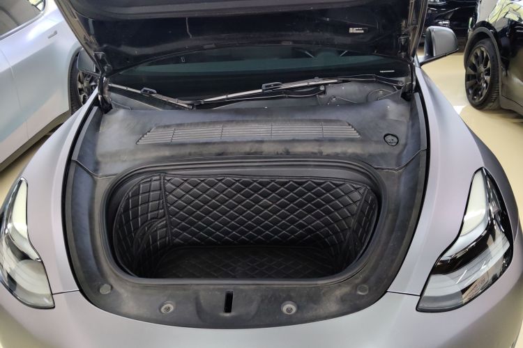 特斯拉 Model Y 2021款 长续航全轮驱动版机舱底盘24