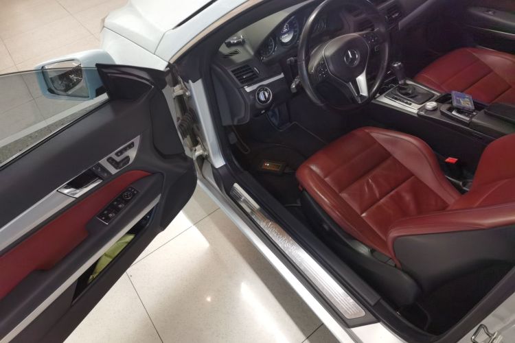 奔驰E级(进口) 2011款 E 260 CGI 敞篷版中控内饰20