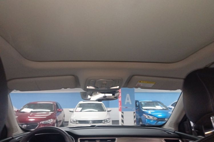 荣威RX5 2023款 PLUS 330TGI 自动领潮智惠版中控内饰22