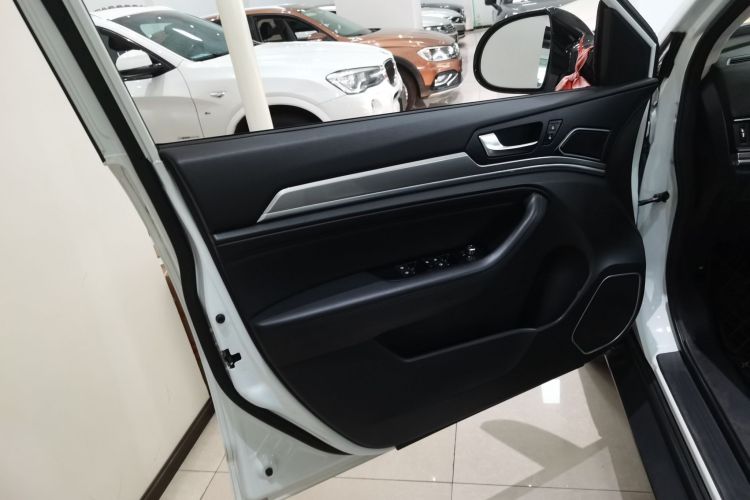 哈弗H6 2018款 蓝标 运动版 1.5T 自动两驱精英型中控内饰47