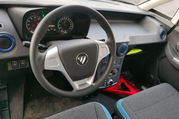 福田 智蓝精灵E7 2024款 改款 纯电动厢式运输车 平顶2座 亿纬锂能41.86kWh中控内饰12