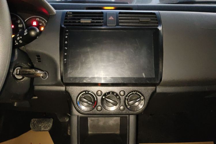 铃木 雨燕 2016款 1.5L 自动时尚型酷玩版局部细节16