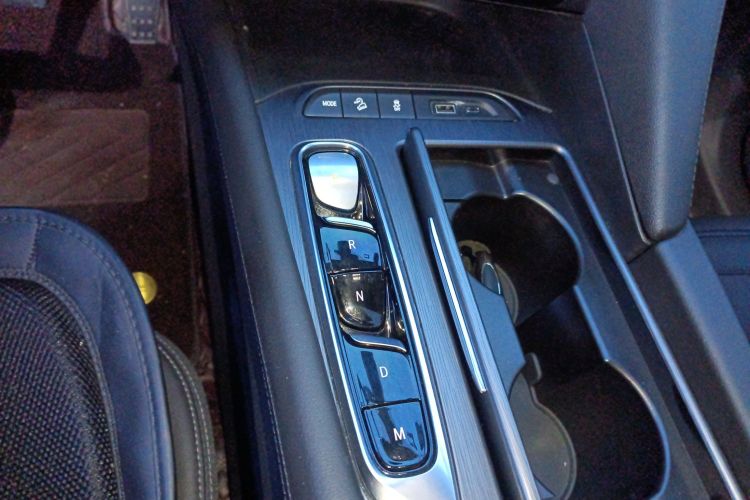 别克 昂科旗 2022款 652T 四驱尊贵型 7座局部细节18