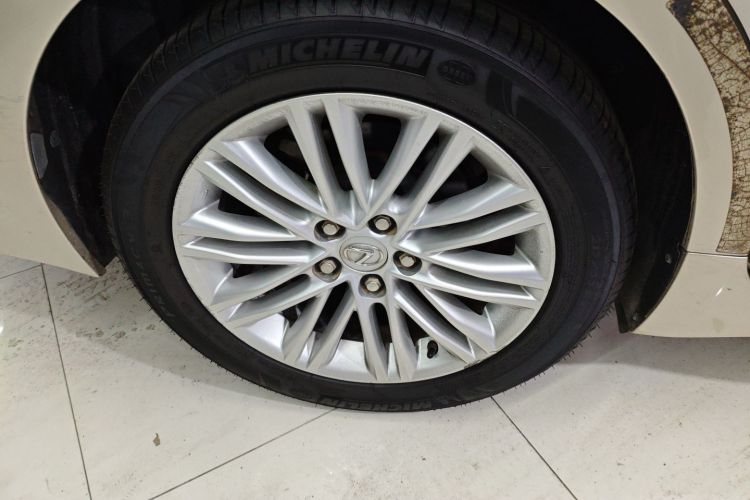 雷克萨斯ES 2015款 200 精英版车身外观6008