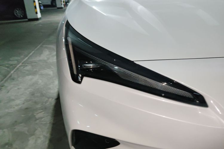 ARCFOX极狐 极狐 阿尔法T5(ARCFOX αT5) 2026款 纯电 660 元境神行版车身外观8