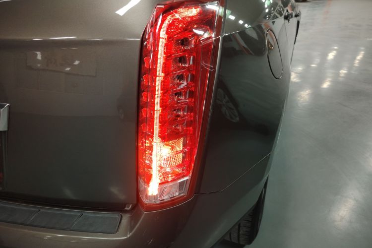 凯迪拉克SRX 2013款 3.0L 精英型车身外观6006