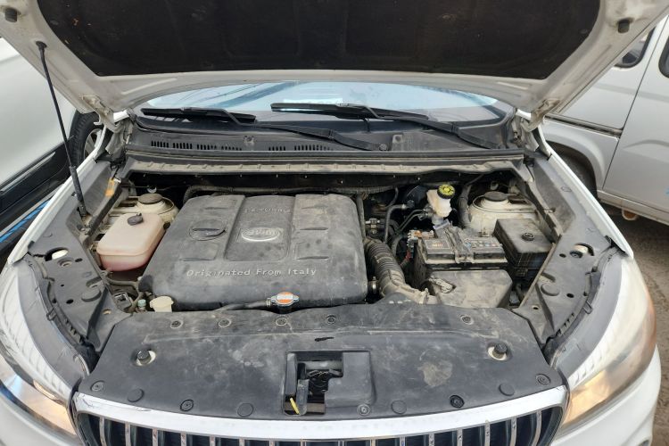 SWM斯威汽车 SWM斯威X7 2017款 1.5T 自动智享型 7座机舱底盘24