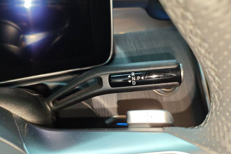 奔驰C级 2023款 C 260 L 运动版局部细节18