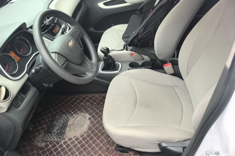 雪佛兰 2015款 赛欧3 1.5L 手动理想天窗版局部细节19