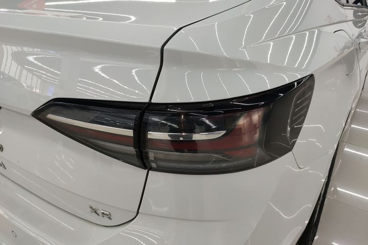 大众 朗逸 2023款 新锐 1.5L 自动新逸版车身外观9