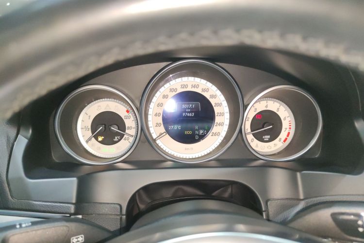 奔驰E级(进口) 2016款 E 200 轿跑车 灵动版中控内饰14