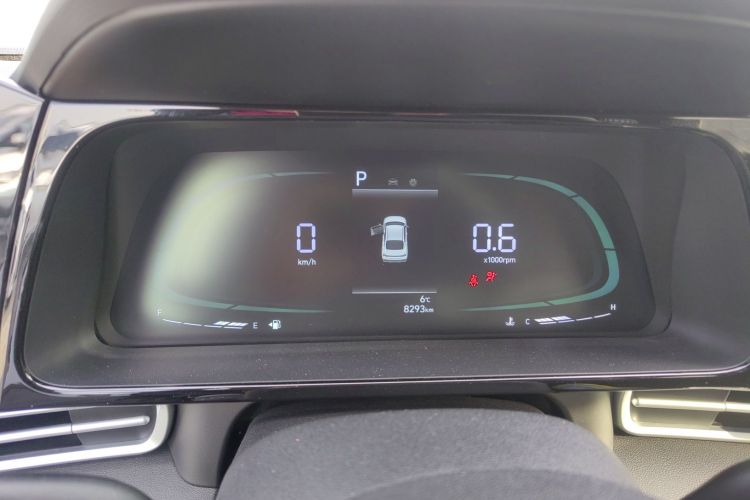 现代 伊兰特 2023款 1.5L CVT GLX精英版中控内饰14