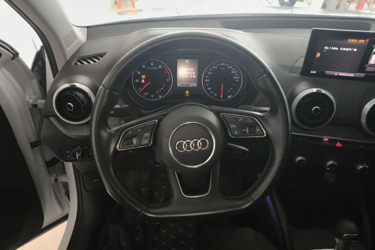 奥迪Q2L 2024款 35TFSI 进取动感型局部细节13