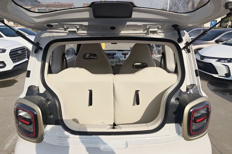 奔腾小马 2025款 222km 灵动马机舱底盘23