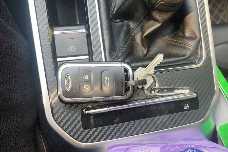 奇瑞 瑞虎8 2018款 1.5TCI 手动特供版 7座中控内饰11