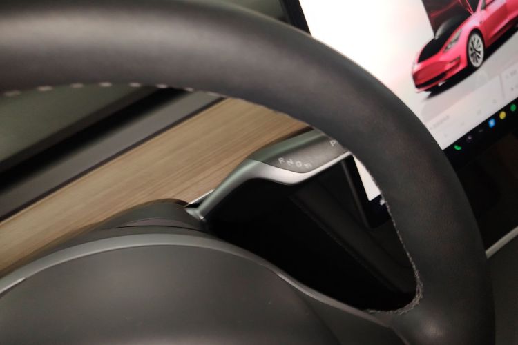 特斯拉 Model 3 2022款 后轮驱动版中控内饰18