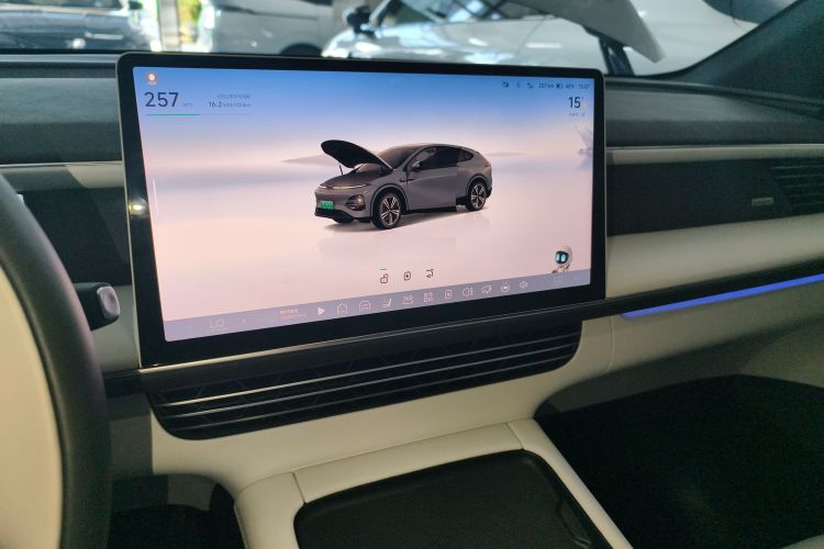 小鹏G6 2023款 700 四驱性能 Max中控内饰16