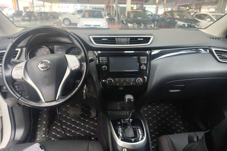 日产 逍客 2017款 2.0L CVT智享版 国V中控内饰7002