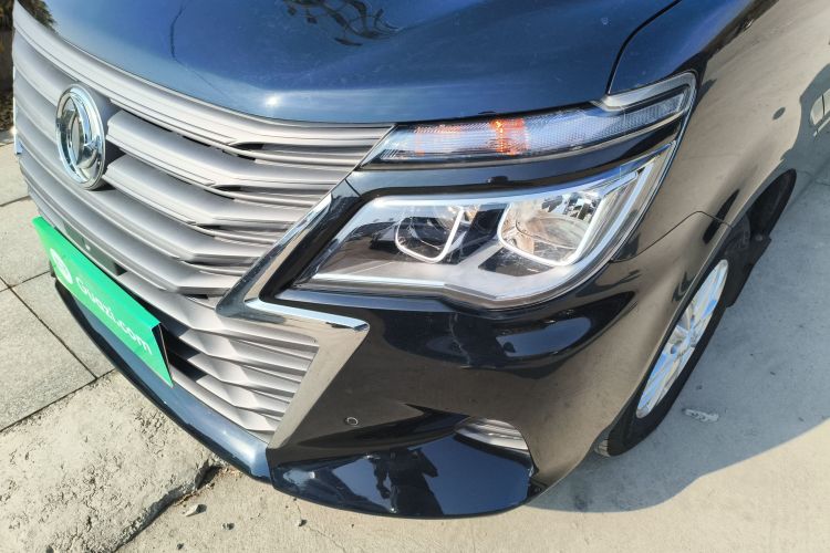 东风风行 菱智 2020款 M5L 1.6L 豪华型 7座局部细节36