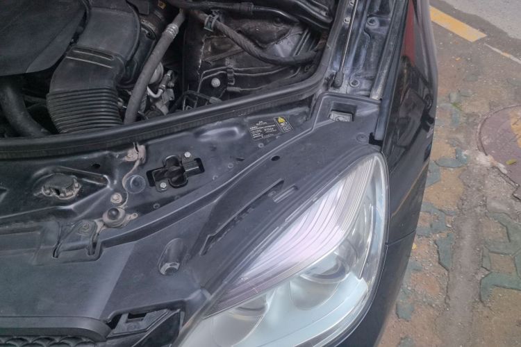 奔驰R级 2017款 R 320 4MATIC 商务型臻藏版局部细节9007