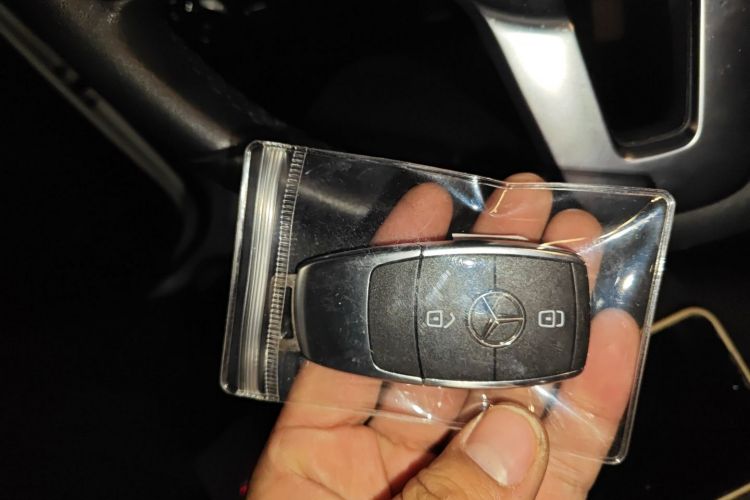 奔驰GLA 2023款 GLA 200中控内饰7001