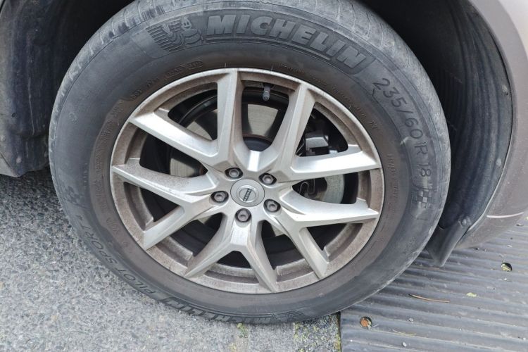 沃尔沃XC60 2018款 T5 四驱智逸版车身外观10