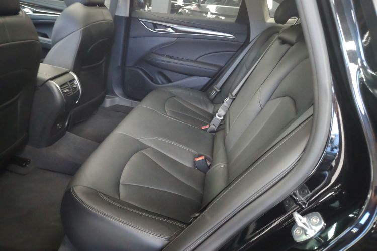 别克 君越 2022款 652T 豪华型中控内饰21