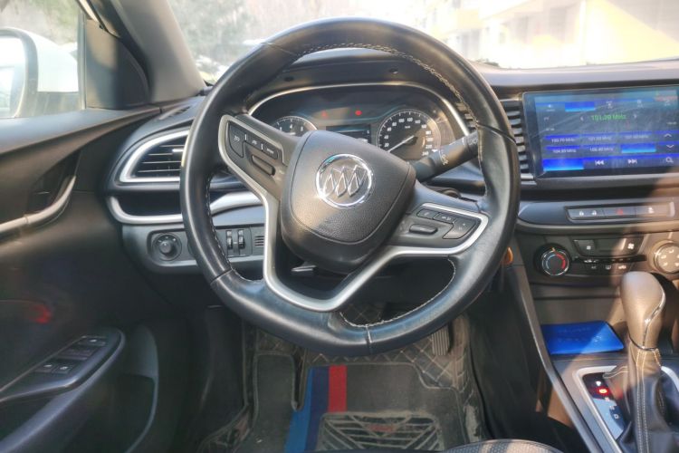 别克 英朗 2018款 18T 自动精英型中控内饰13