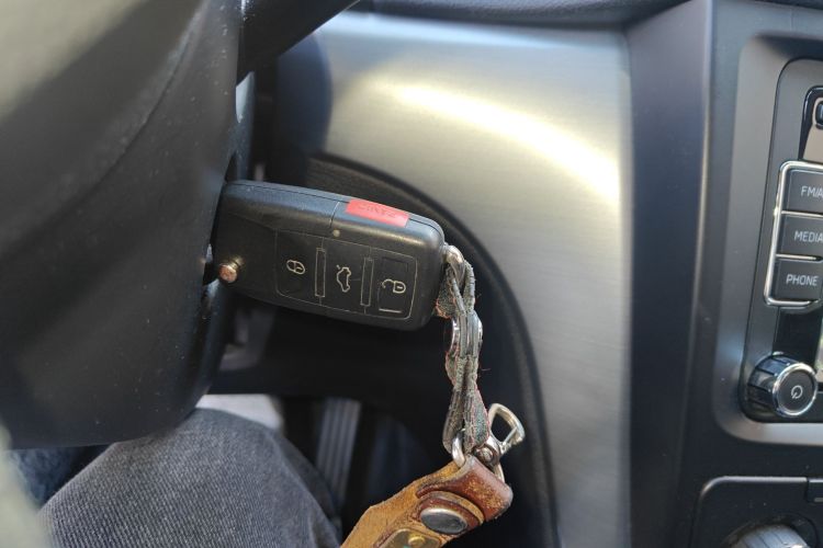 斯柯达 Yeti 2014款 1.8TSI DSG极地版中控内饰11