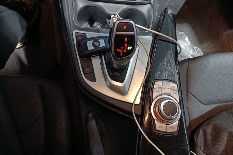 宝马3系 2017款 320Li M运动型局部细节18