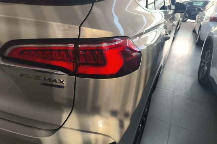 荣威RX5 MAX 2021款 Supreme系列 300TGI 自动豪华座舱版车身外观9