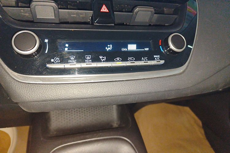 丰田 雷凌 2023款 TNGA 1.5L CVT进取版中控内饰16