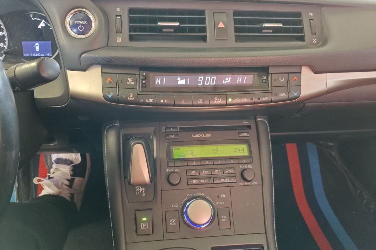 雷克萨斯CT 2014款 CT200h 精英版 单色中控内饰16