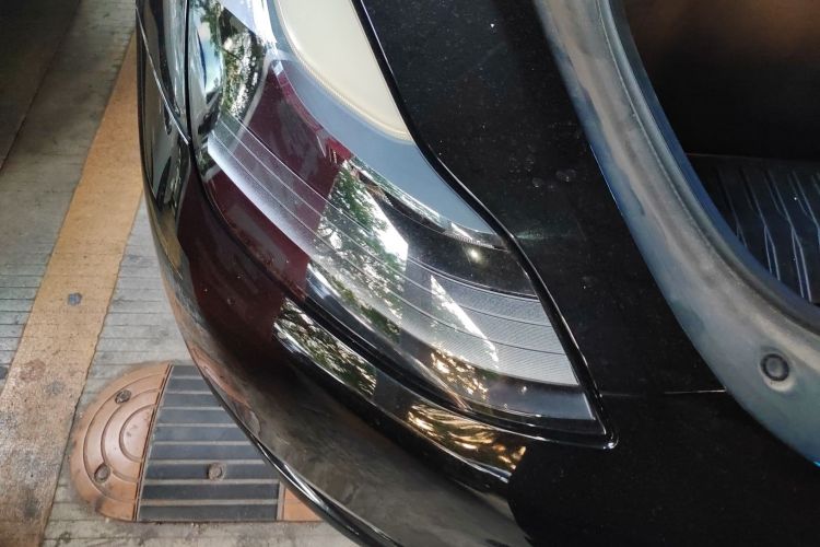 特斯拉 Model Y 2022款 改款 长续航全轮驱动版车身外观8