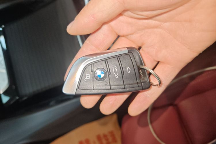 宝马iX3 2022款 改款 领先型中控内饰7001