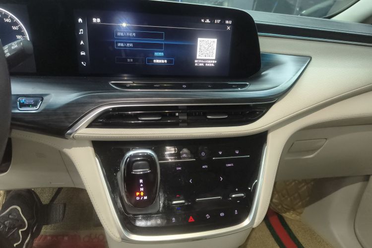 别克GL8 2020款 ES陆尊 653T 舒适型中控内饰16