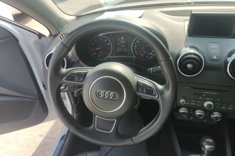 奥迪A1 2014款 30 TFSI Sportback舒适型局部细节13