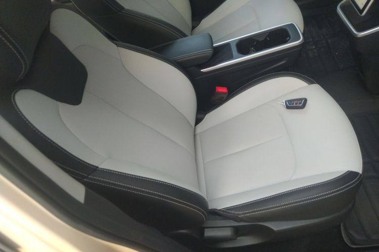 哪吒汽车 哪吒AYA 2023款 401局部细节41