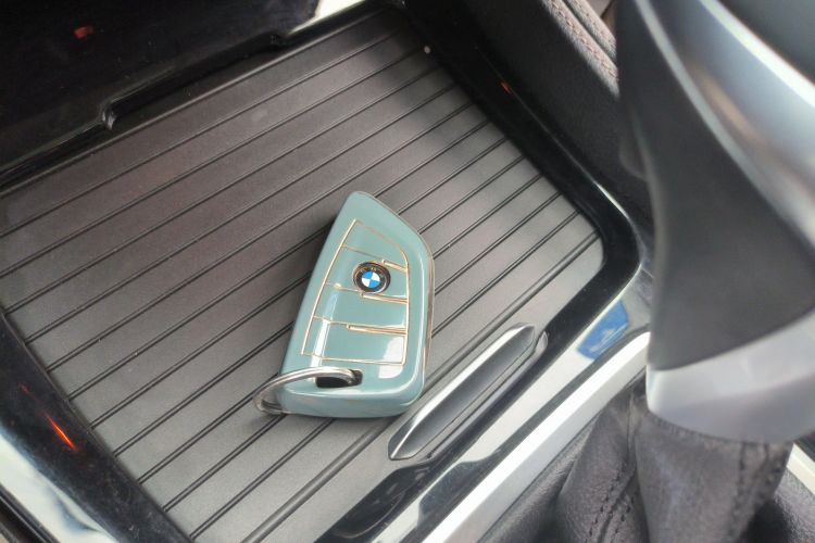 宝马1系 2019款 118i M运动套装中控内饰7001