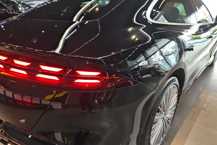 腾势Z9 2024款 1100km 四驱Ultra版车身外观9