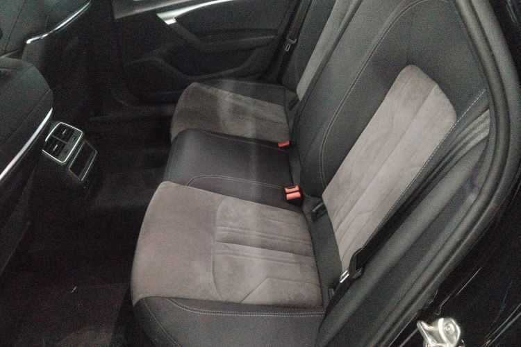 奥迪A6L 2023款 40 TFSI 豪华动感型中控内饰21