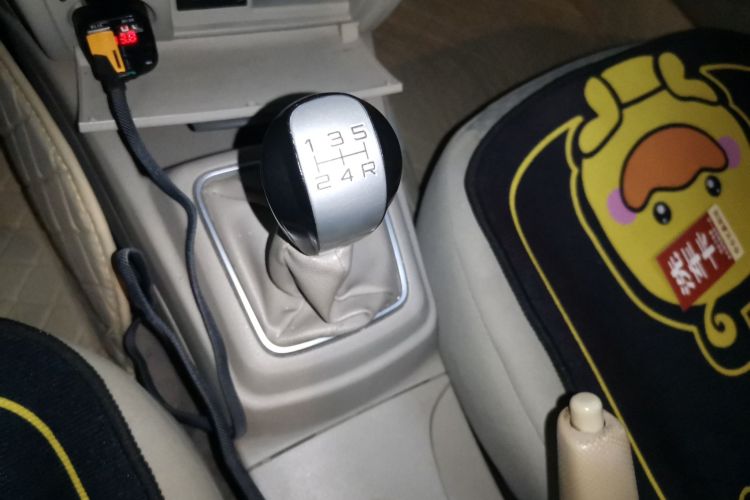 东南 V3菱悦 2015款 1.5L 手动幸福版中控内饰18