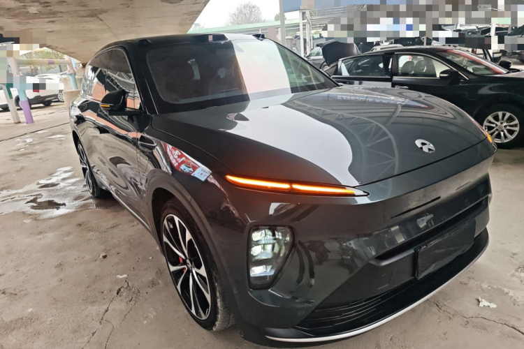 蔚来ES8 2023款 100kWh 签名版车身外观3