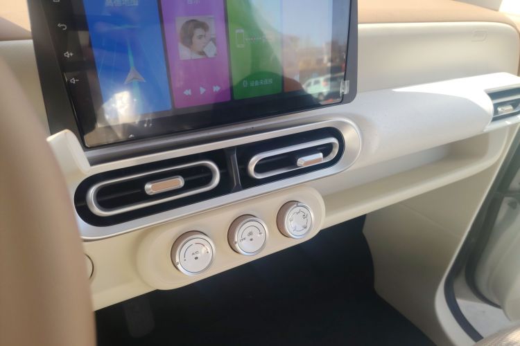 五菱汽车 宏光MINIEV 2024款 第三代 215km 青春版中控内饰16