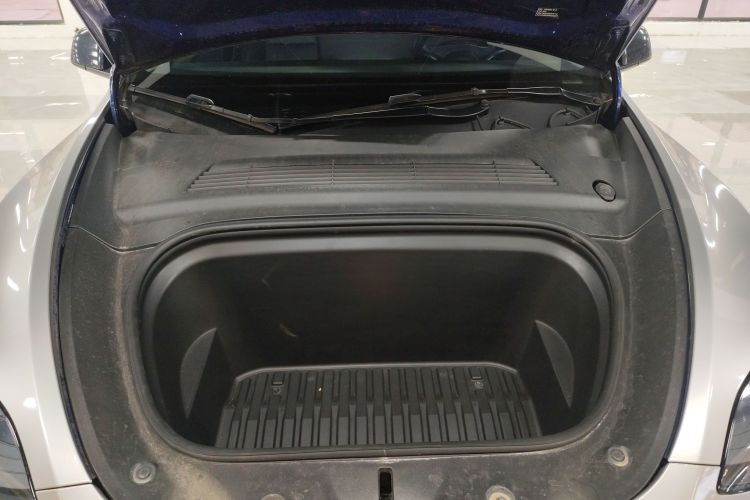 特斯拉 Model Y 2021款 长续航全轮驱动版局部细节24