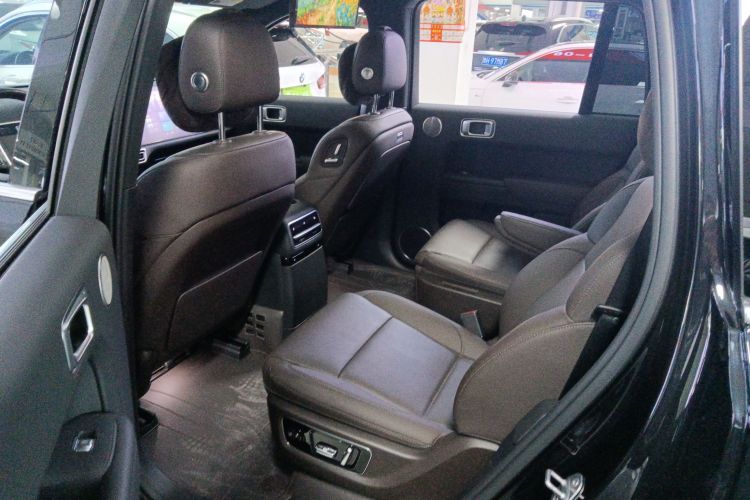 理想汽车 理想L9 2022款 Max中控内饰21