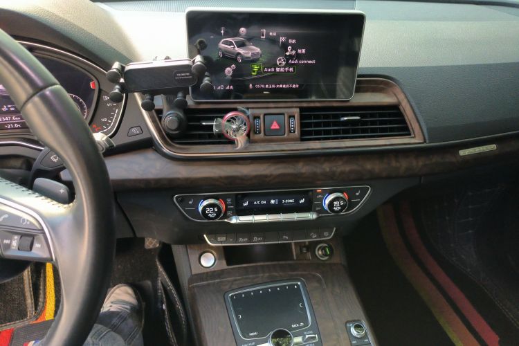 奥迪Q5L 2020款 改款 40 TFSI 荣享时尚型中控内饰16