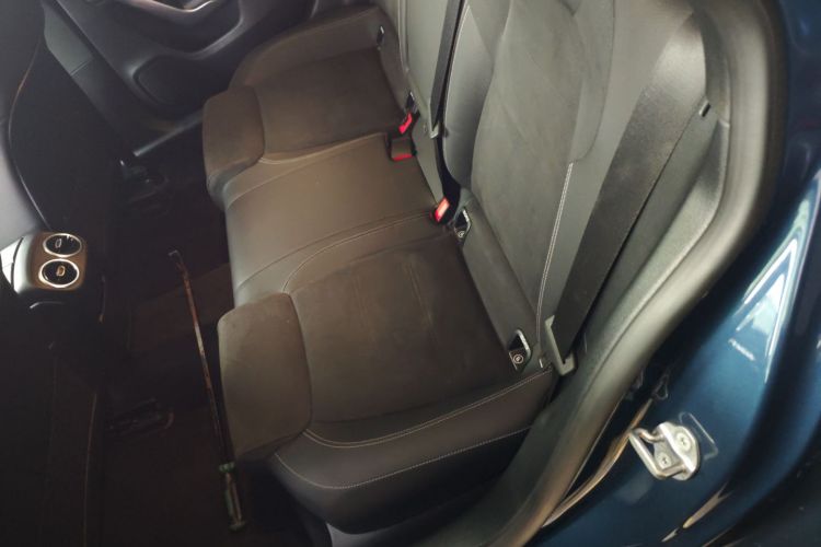 奔驰A级 2019款 A 200 L 运动轿车中控内饰21