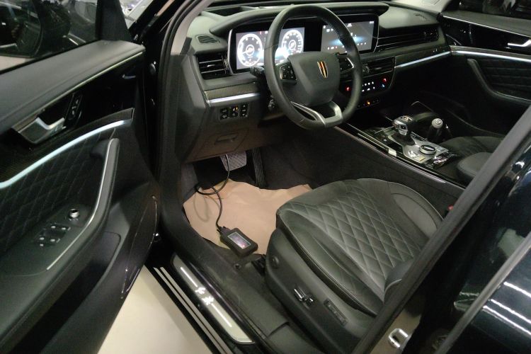 红旗HS5 2019款 2.0T 智联旗领四驱版中控内饰7003